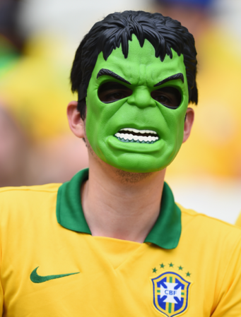 Los fans del partido de México contra Brasil también fueron parte del espectáculo.
