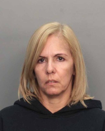 Caridad Díaz Méndez empleada de AZJ Medical Center. Acusada de crimen organizado, falsas reclamaciones de seguros y robo en mayor cuantía.