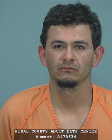 Miguel Ochoa San Carlos, de 30 años.
