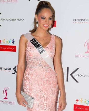 Las aspirantes a Miss Universo exhibieron modelitos de fantasía en Moscú, donde este 9 de noviembre se decidirá la ganadora.