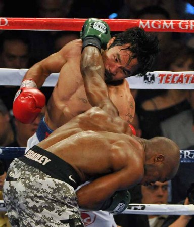 Bradley dijo que se lastimó la pantorrilla derecha desde el principio de la pelea.