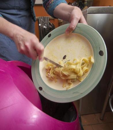 Si estás dudando, ¡tíralo! Más vale prevenir. Y nunca pruebes un alimento para determinar su estado.