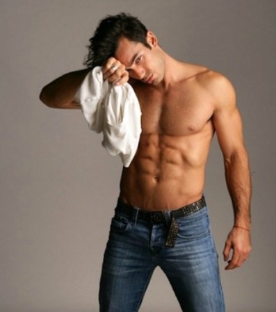 Aarón Díaz.