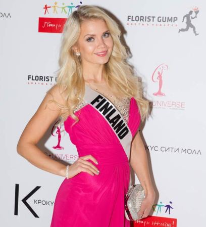 Las aspirantes a Miss Universo exhibieron modelitos de fantasía en Moscú, donde este 9 de noviembre se decidirá la ganadora.