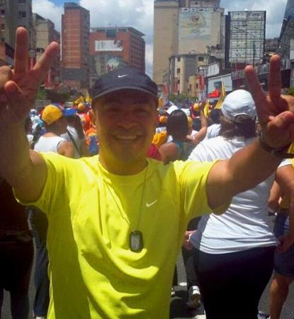 José Alejandro Márquez, de 43 años, sufrió una golpiza por efectivos de la GNB en la esquina de Candilito, en La Candelaria, Caracas. Le fue decretada muerte cerebral el 23 de febrero.