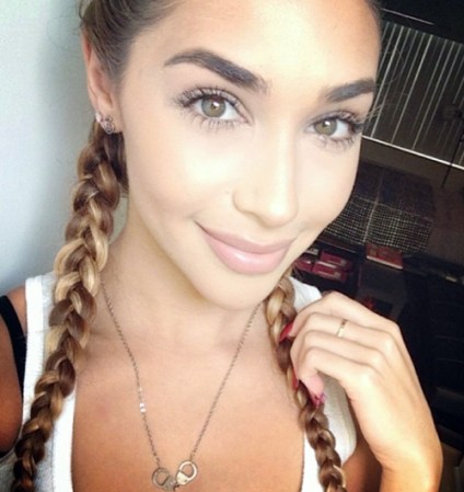 La sexy modelo que acompañaba a Justin Bieber durante su arresto, Chantel Jeffries, ha salido con varios famosos y también cuenta con varios arrestos.