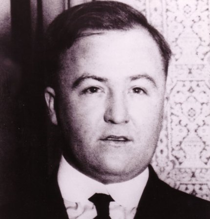 Dean O´Bannion había formado su propio imperio en la zona norte de Chicago hasta que fue asesinado por órdenes de Capone en 1924.