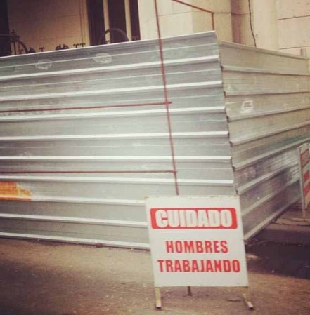 Habana de brazos cruzados y de brazos laboriosos también.