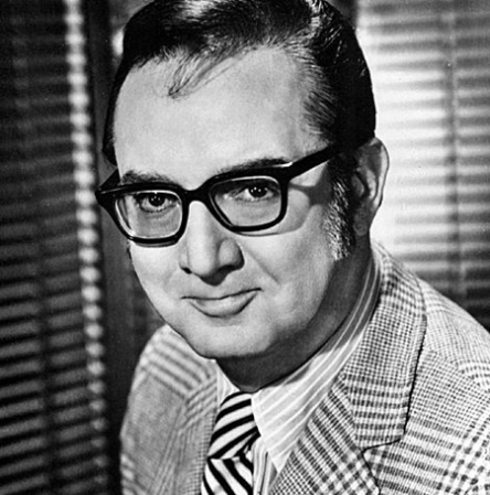 El presentador de TV Steve Allen murió el 30 de octubre del 2000 como consecuencia de un choque contra un Lexus SUV en Encino, California. Allen no tuvo la culpa del choque.