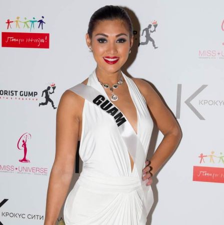 Las aspirantes a Miss Universo exhibieron modelitos de fantasía en Moscú, donde este 9 de noviembre se decidirá la ganadora.