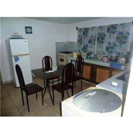Casa: 3 cuartos, 1 baño<br />Precio: negociable.<br />Dirección: en Playa, Ciudad Habana.