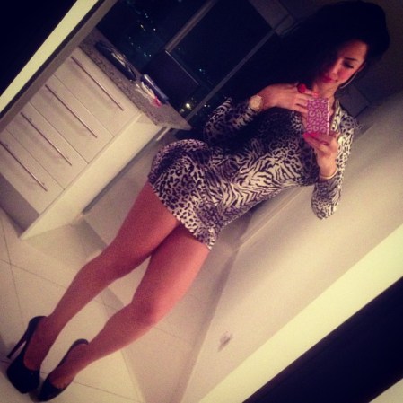 Dayamí Padrón, la sensual modelo y actriz, nació en La Habana Cuba y vive en Miami Beach. Se ha dado a conocer por su trabajo como modelo, actriz y conductora para varias cadenas de televisión. En Telemundo ha desempeñado papeles en novelas como Perro Amor y Alguien te mira. Además ha sido finalista en varios concursos de belleza y ha sido la modelo de varios comerciales de marcas reconocidas. Aquí le presentamos a Dayamí Padrón una belleza cubana por el mundo.