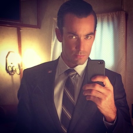 Un hombre intrépido, adorador de los deportes extremos, con un físico excelentemente trabajado, padre amoroso, amante esposo y actor exclusivo de Telemundo... esas son algunas facetas de Aarón Díaz.