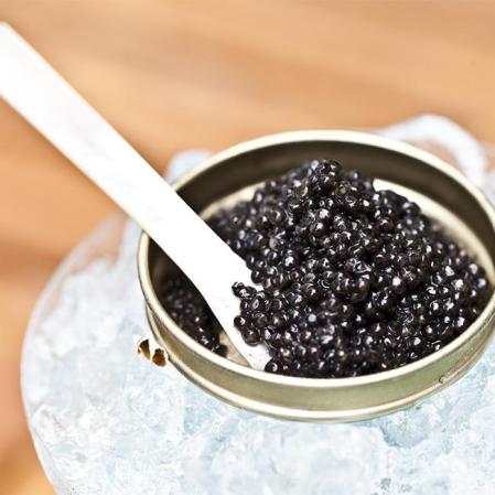 El caviar, huevas del esturión, posee un gran contenido proteico y es estimulante de los instintos sexuales.