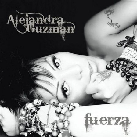 Mientras, de "Fuerza" (2007), se desprendió el exitoso sencillo "Soy sólo un secreto".