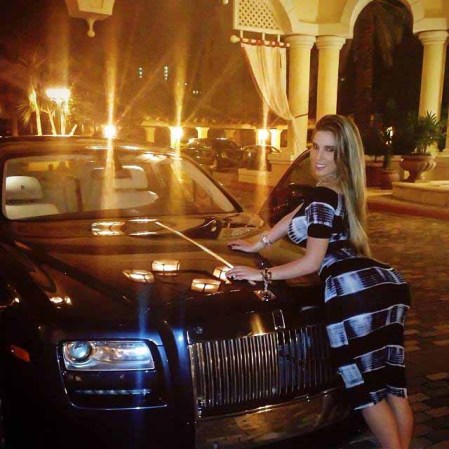 El cuerpo de Kathy Ferreiro es comentario de admiradores y detractores en los medios sociales.