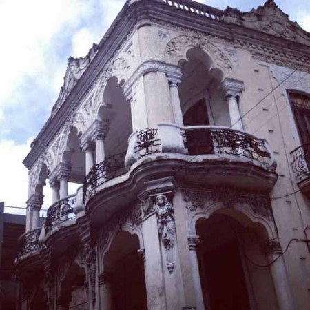 Habana con su belleza y su decrepitud.