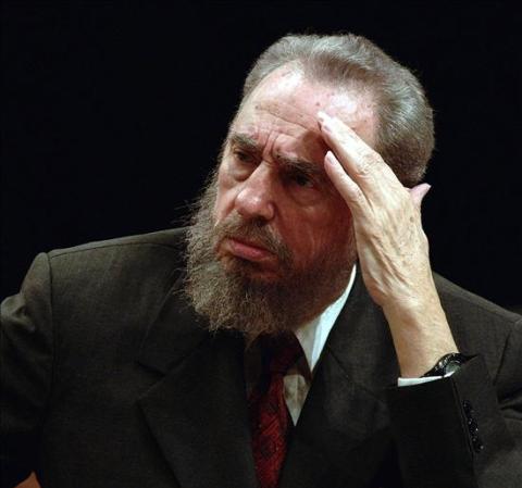30 DE JUNIO, 2013: Fidel Castro elogia a Correa por su postura ante EE.UU. en el "caso Snowden".