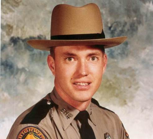El patrullero James Herbert Fulford murió el 1 de febrero de 1992 a los 35 años de edad cuando explotó una bomba mientras registraba un auto que le resultaba sospechoso, en la zona de Gainesville. El artefacto lo había colocado en ese auto un hombre que quería matar a su esposa y que posteriormente fue condenado muerte.