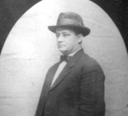 El hermano de Napoleon Hagan también cayó víctima de la violencia. El detective Benjamin Hagan trabajaba para el Departamento de Policía de Jacksonville. Murió cuando intentaba arrestar a un "negro desperado" llamado Emmett Washington que estaba cometiendo un robo a mano armada el 6 de agosto de 1917. Hagan sin embargo logró matar de un disparo a su asesino, antes de expirar.
