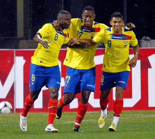 Narcisco Mina #8, Jaime Ayovi #17 y Jefferson Montero #9 los autores de los tantos ecuatorianos. Los de la mitad del mundo golearon a Chile 3 a 0.