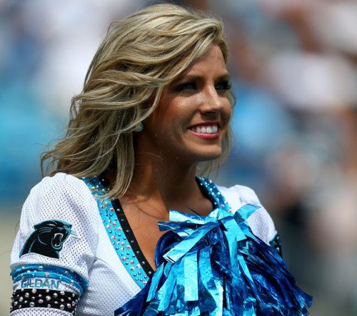 Las porristas de la NFL y del "football" universitario asombran con su belleza y su energía.