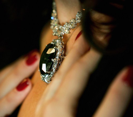 El famoso “Orlov Diamond” (fue por mucho tiempo el diamante más grande del mundo) fue un regalo a la reina Catalina II de Rusia, llamada Catalina la Grande.