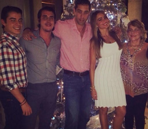 Sofía Vergara les deseo a todos una feliz navidad desde México y dijo “Nada como México”.