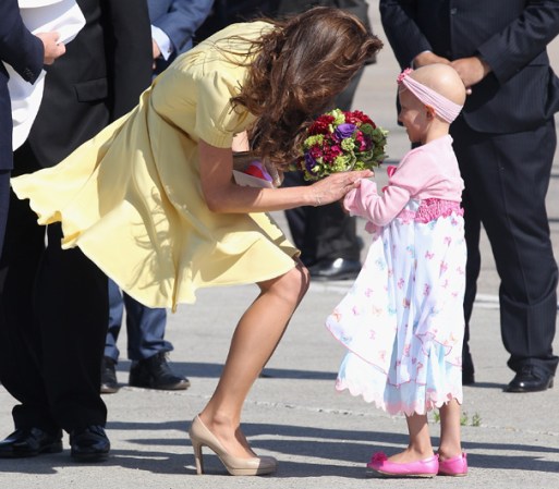 Los fotógrafos que cubrieron la primera gira de la pareja a Canadá captaron las travesuras que el viento hizo al vestido de la princesa.