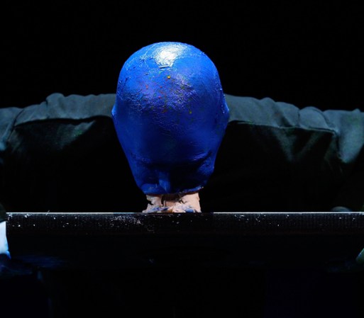 A continuación disfruta de más imágenes de acercamientos del grupo de los hombres azules, Blue Man Group…