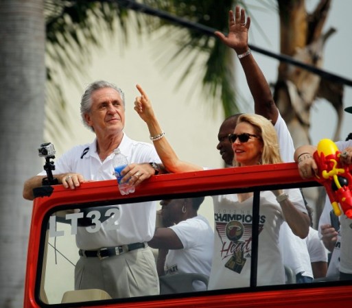 Los Heat prendieron a su paso durante el desfile y el gran festejo que culminó en la Miami Airlines Arena.