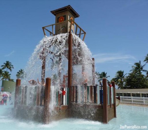 El Parque Acuático Infantil Aquasol está ubicado en el Balneario de Carolina. Cuenta con una piscina de 13,500 pies cuadrados de poca profundidad con 30 juguetes interactivos, chorros de agua, vigilantes acuáticos, y mucho más.
