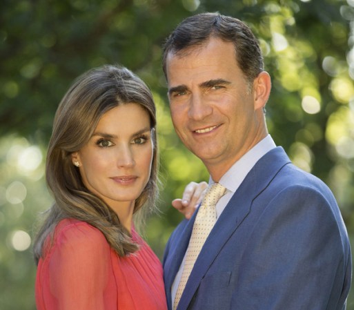 MADRID, SPAIN - SEPTEMBER 15: In this handout photo provided by the Royal Press Department, Princess Letizia of Spain and Prince Felipe of Spain pose at Zarzuela Palace on September 15, 2012 in Madrid, Spain. Princess Letizia of Spain celebrates her 40th birthday today. (Photo by Cristina Garc�a Rodero/Royal Press Department via Getty Images)