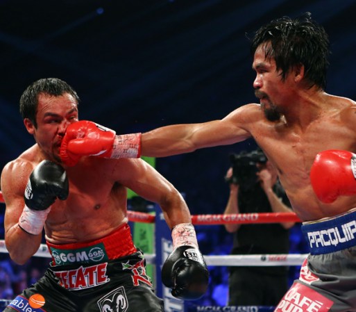 Manny Pacquiao también le propinó sus golpes a Márquez.