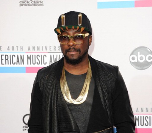 Por su parte el músico will.i.am ha destacado como productor de artistas como Nicki Minaj, Justin Timberlake, Justin Bieber y Rihanna entre otros. No olvidemos que es uno de los fundadores del famoso grupo Black Eyed Peas.