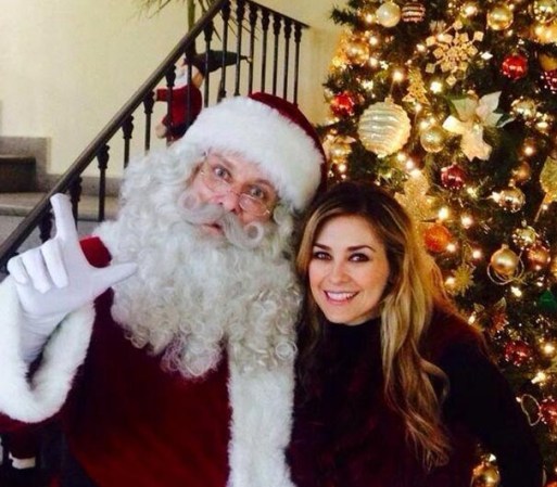 26 DE DICIEMBRE, 2013 - Los famosos compartieron sus fotos navideñas y le desearon a sus seguidores una feliz navidad. Aquí algunas de las mejores fotos.