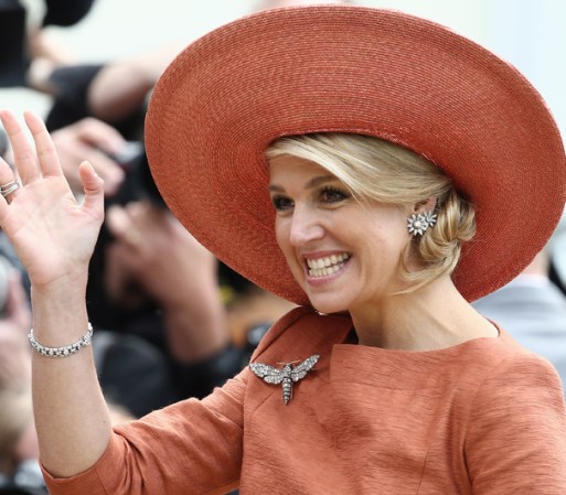 Tiene tres hijas con el rey neerlandés: la princesa Catalina Amalia, princesa de Orange (heredera al trono), y las princesas Alexia y Ariadna de los Países Bajos.