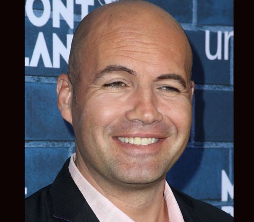 William George Zane Jr, conocido como Billy Zane es otro de los calvos más atractivos de Hollywood. Es actor y director. Se destacó por sus papeles en "Titanic" y en "The Phantom". Tiene grabadas más de 50 películas y numerosas series de televisión.