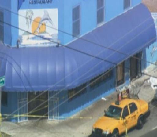 El incidente ocurrió justo después de las 10 de la mañana a las fuera del restaurante Laguna en 2800 del noroeste y 7th avenida.