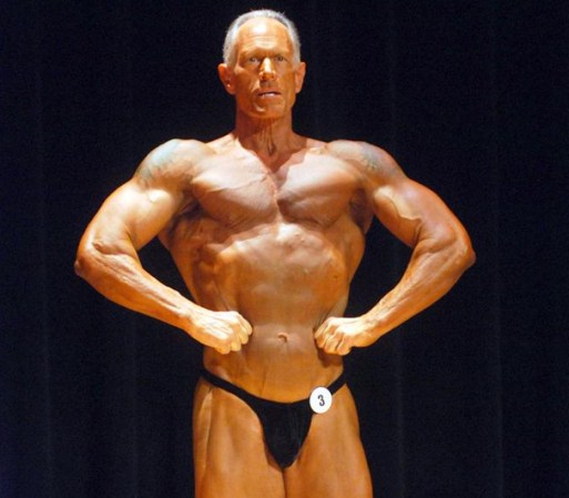 Obviamente, a Álvarez le será más difícil alcanzar el estrellato cinematográfico de Arnold que competir profesionalmente en la pista.