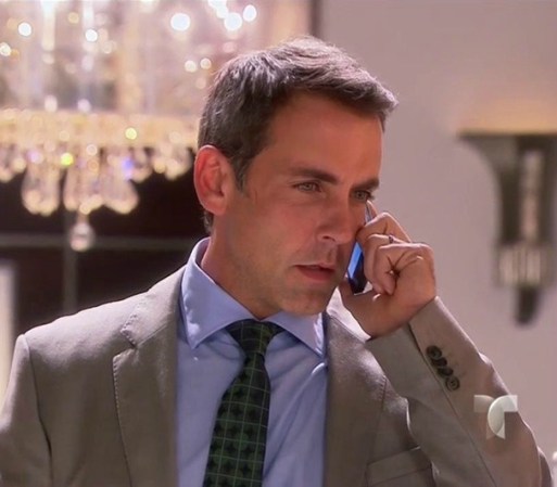 Carlos Ponce es Humberto Cano, en “Santa Diabla”.