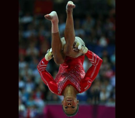 Ganó su primer premio en un campeonato mundial para su nivel, en el 2004, en Virginia.