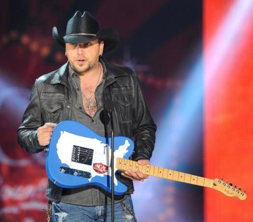 La estrella del country Jason Aldean escaló a la novena posición. $13,409,011