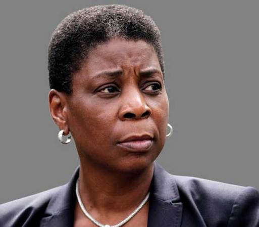 #14: Ursula Burns tiene 54 años de edad y es “Chairman & CEO” de Xerox.