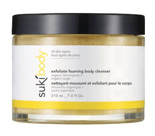 Pensábamos que los scrubs eran sólo para grandes, hasta que nos encontramos éste tan suave que sirve para preescolares. Lo encuentras en sukiskincare.com, $35.