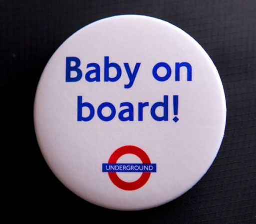 En Inglaterra, han creado todo tipo de souvenirs alusivos al niño que está por nacer en la realeza.