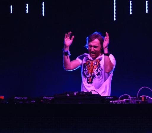 David Guetta. El prestigioso y admirado mezclador que ha revolucionado la música electrónica, ha lanzado el día 3 el álbum “F*** Me I'm Famous 2012”, un recopilatorio de sus mejores remezclas.