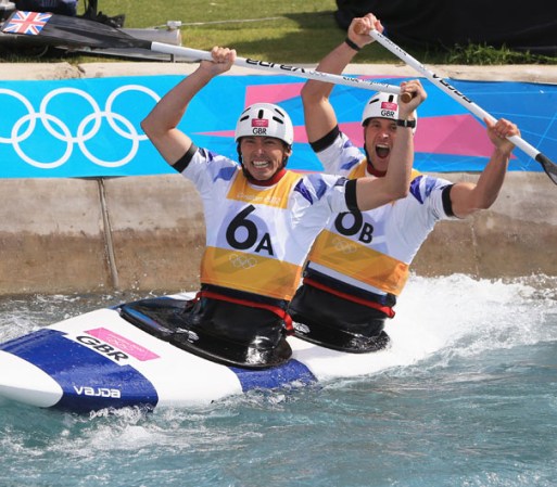 Día 6: Gran Bretaña consigue oro y plata en canotaje slalom en la modalidad de canoa para dos.