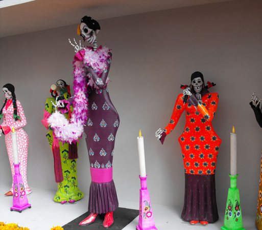 El 7 de noviembre del 2003 en París, Francia la UNESCO dio el titulo de Patrimonio de la Humanidad al Día de Muertos.