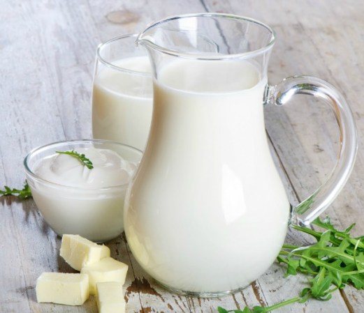 6. Genera colesterol. La leche y en general los quesos, sobre todo los que se fabrican con leche cruda, tienen un exceso de grasa saturada y colesterol.